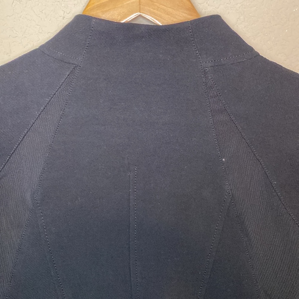 BlankNYC Mesh Detail Crepe Jacket In Windy City Black S - Picture 12 of 12